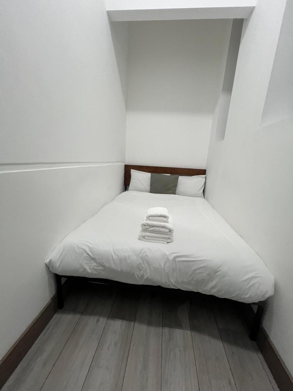 Modern 2bed Flat Chiswick Londen